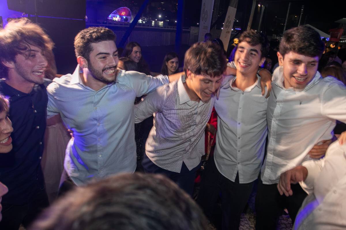 Festa de 80 anos, Filme de 80 anos - 60